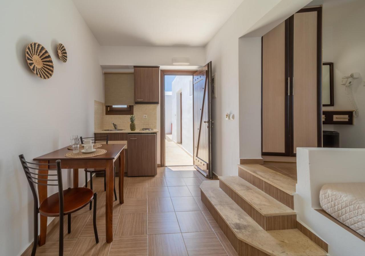 Anemomilos Beach Hotel Agia Anna  ภายนอก รูปภาพ